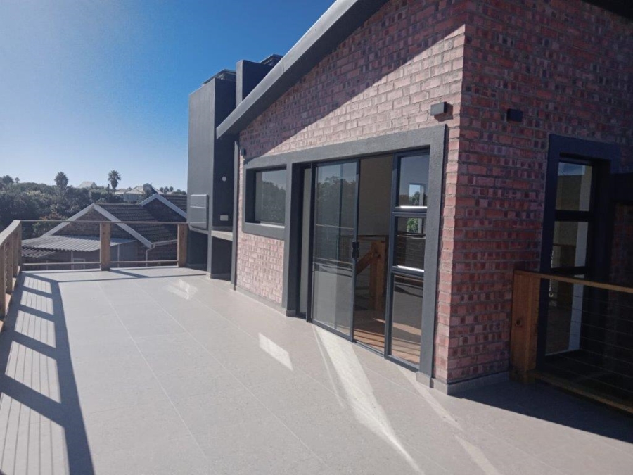 4 Bedroom Property for Sale in Aston Bay Eastern Cape